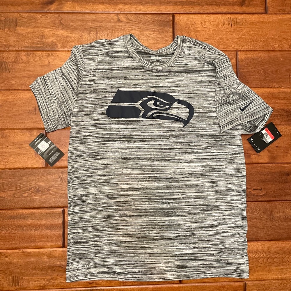 Men’s Seahawks shirt